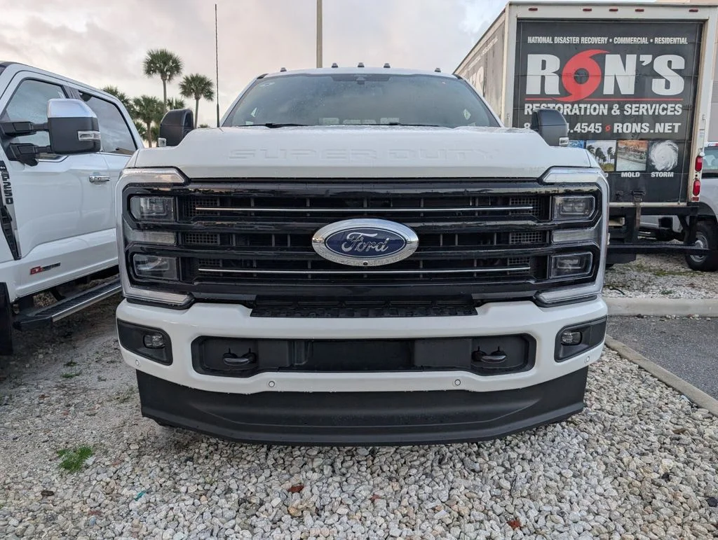New 2026 Star White Metallic Tri-Coat Ford F-250® Platinum® image 2