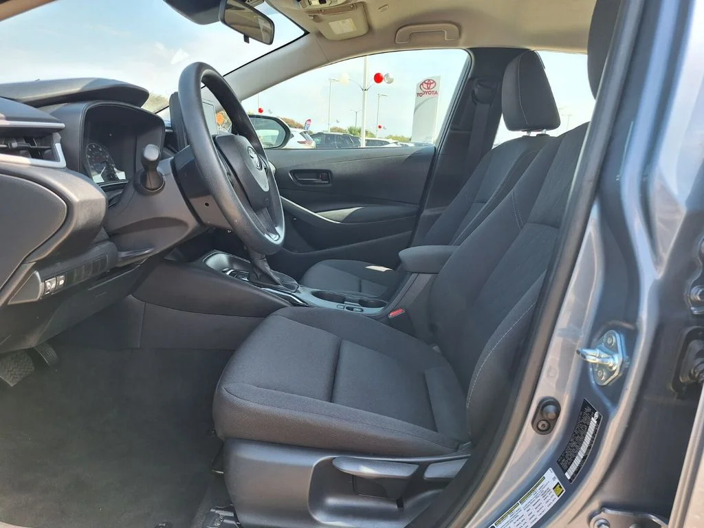 Used 2025  Toyota LE image 11