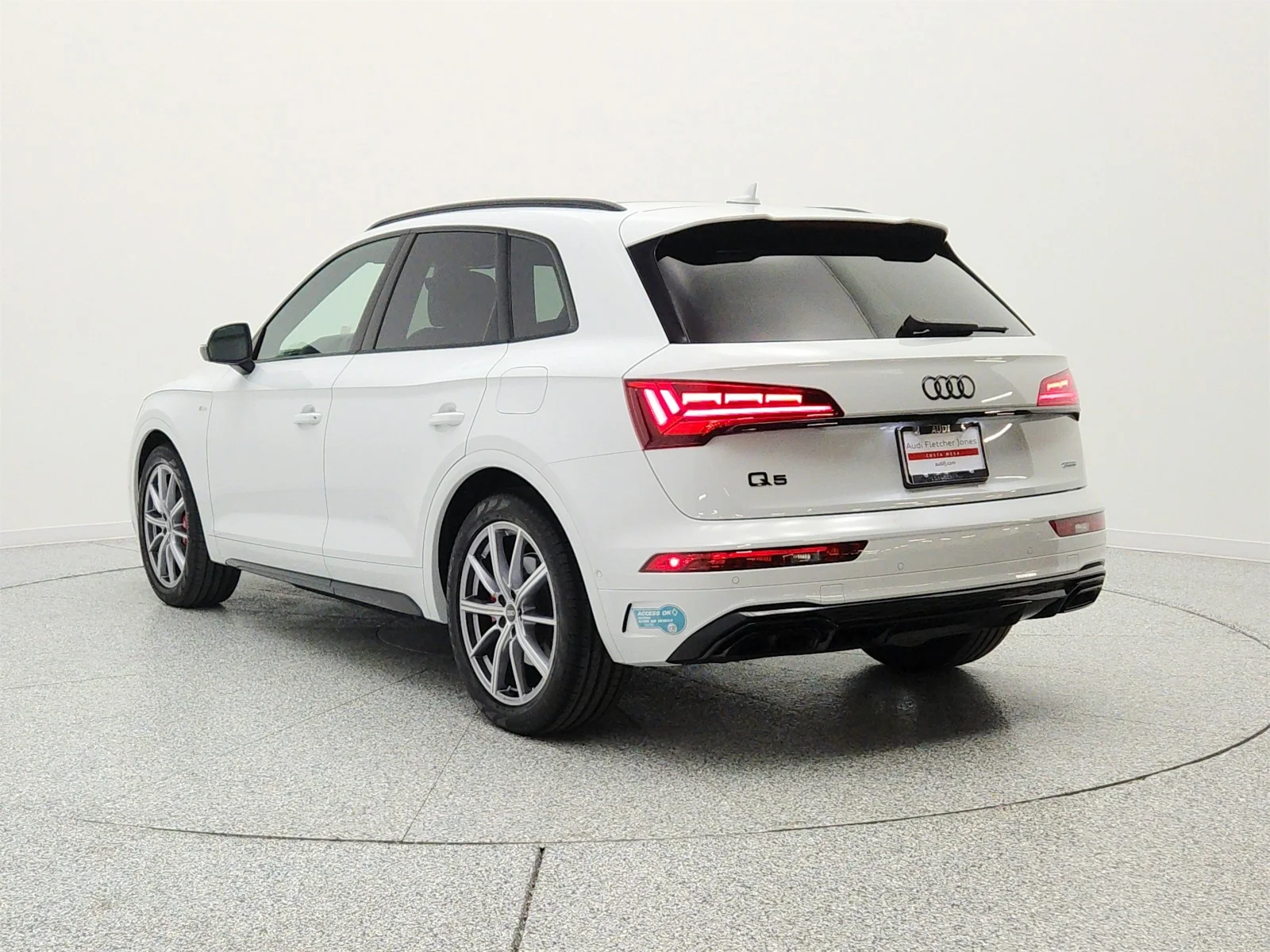 Used 2024 Glacier White Metallic Audi S line Prestige 55 TFSI e quattro image 7