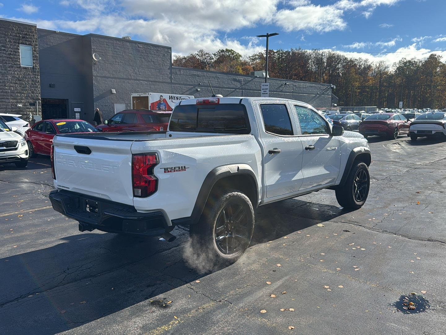 Used 2025 Summit White Chevrolet 4WD Trail Boss image 9
