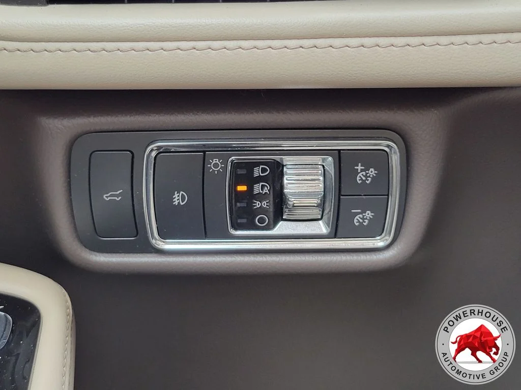 Used 2021 Brown Lincoln Reserve image 30