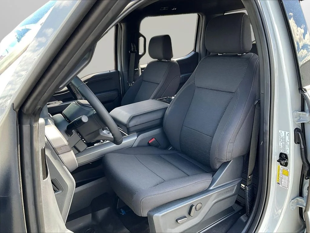 New 2026 Avalanche Ford XLT image 25