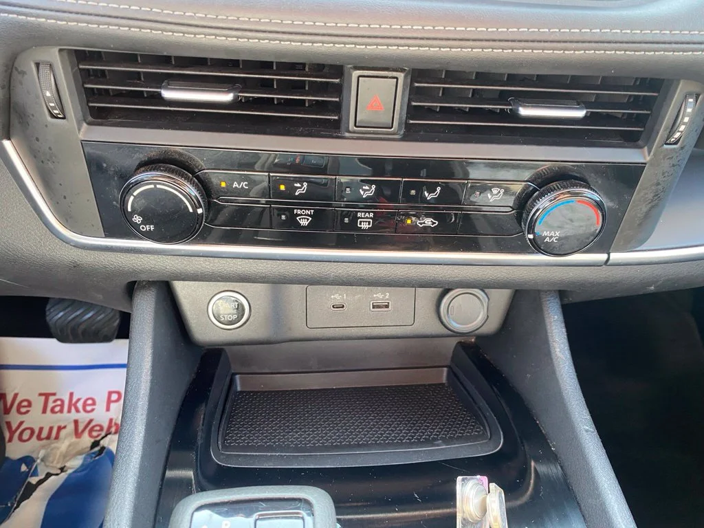 Used 2021 Black Nissan S image 21