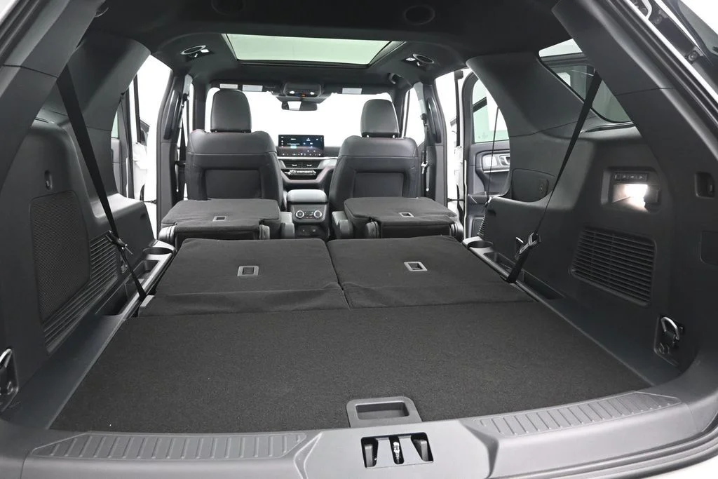 New 2026 Star White Metallic Tri-Coat Ford ST image 22
