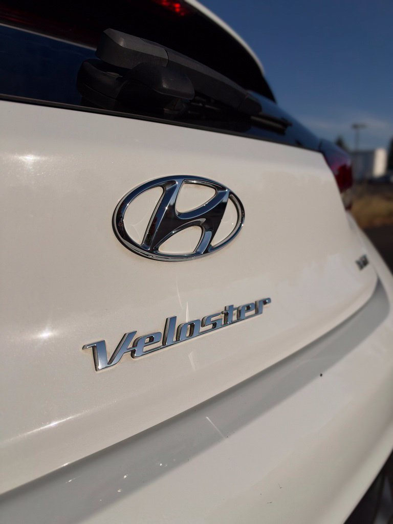 Used 2019 Chalk White Hyundai Turbo image 41