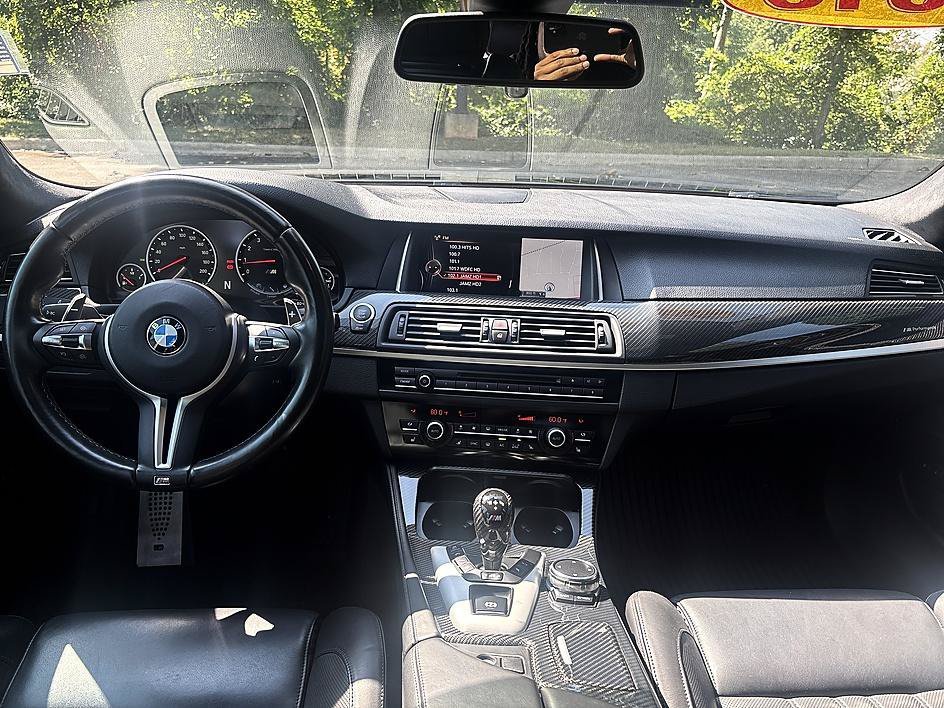 Used 2015 Black Sapphire Metallic BMW Base image 18
