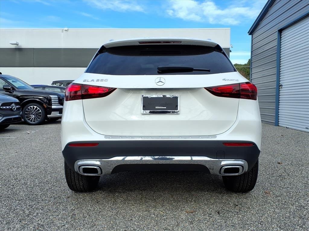 New 2026 Polar White Mercedes-Benz GLA 250 image 5