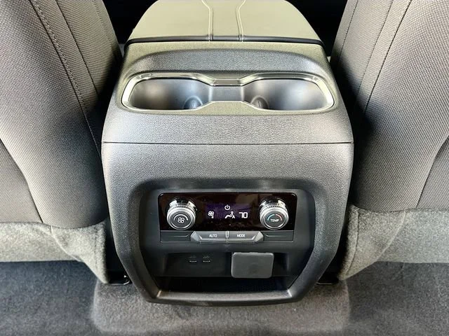2026 GMC Acadia Elevation - Photo 18