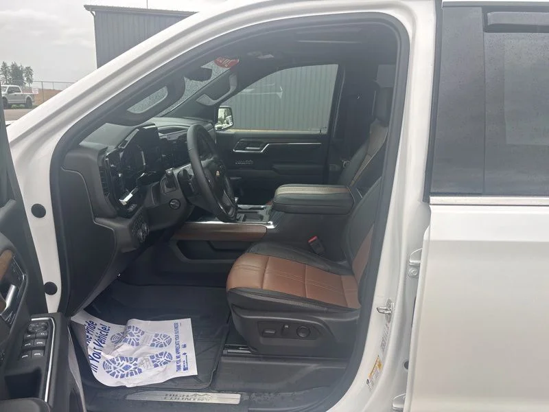 Used 2023 Beige Chevrolet High Country image 20