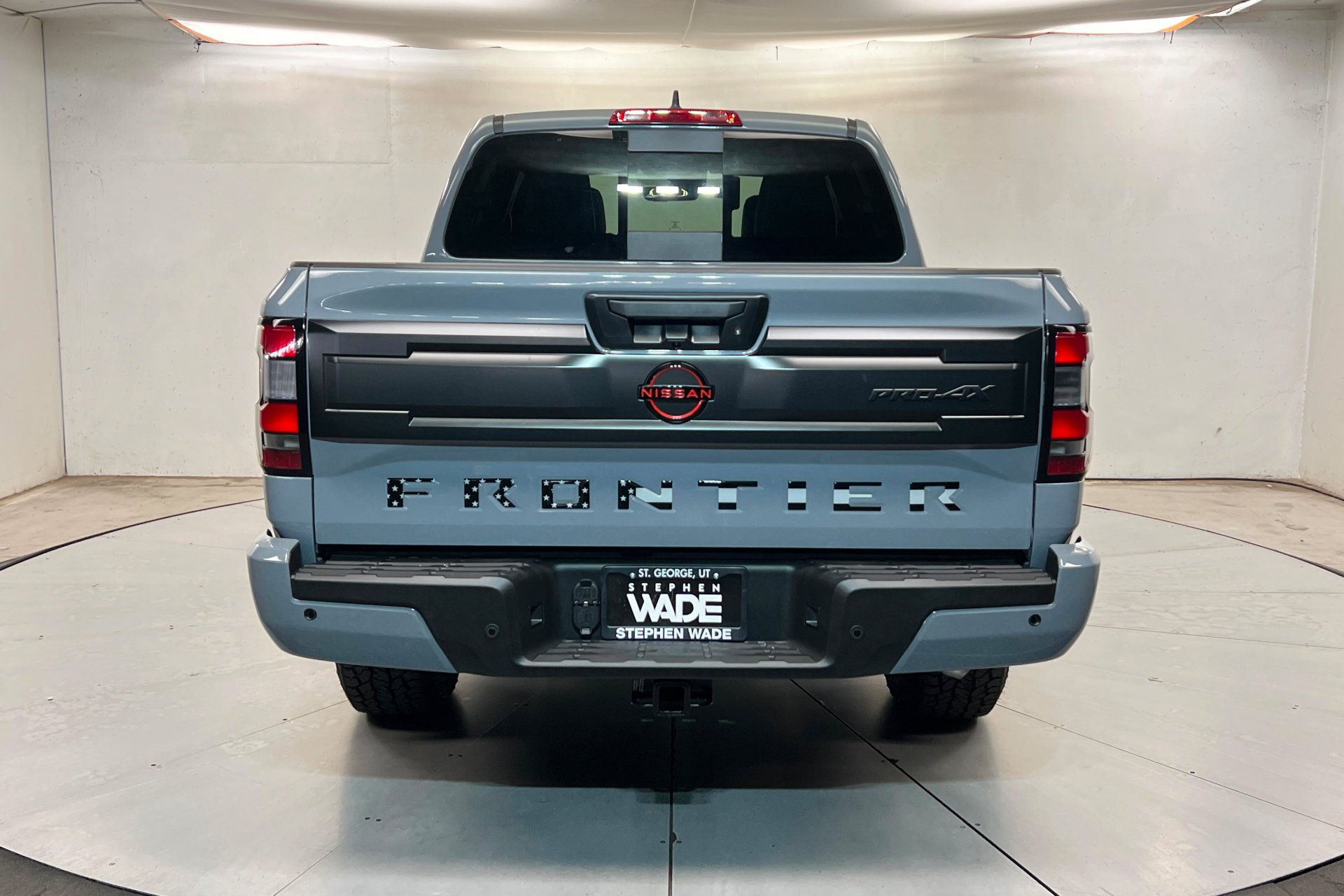 New 2026 Boulder Gray Pearl Nissan Crew Cab PRO-4X® image 5