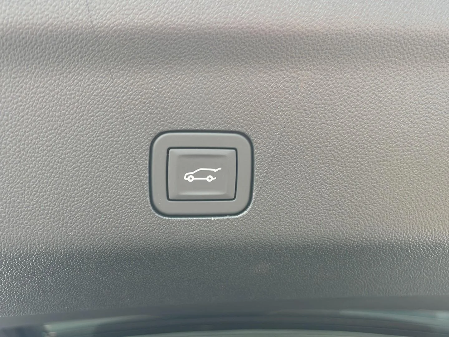 2026 Chevrolet Suburban Premier - Photo 30