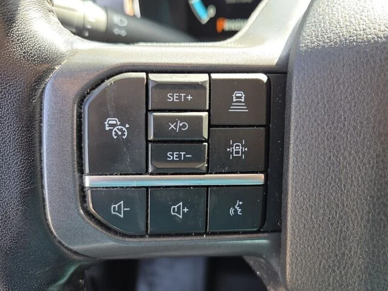 Used 2023 Oxford White Ford LARIAT image 23