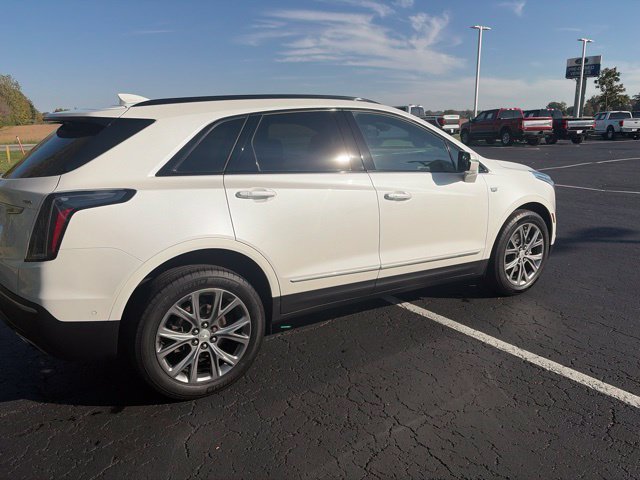 Used 2021 Crystal White Tri-Coat Cadillac Sport image 10