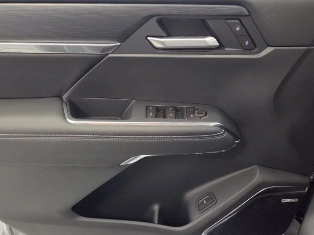New 2027 Sterling Metallic GMC Elevation image 31