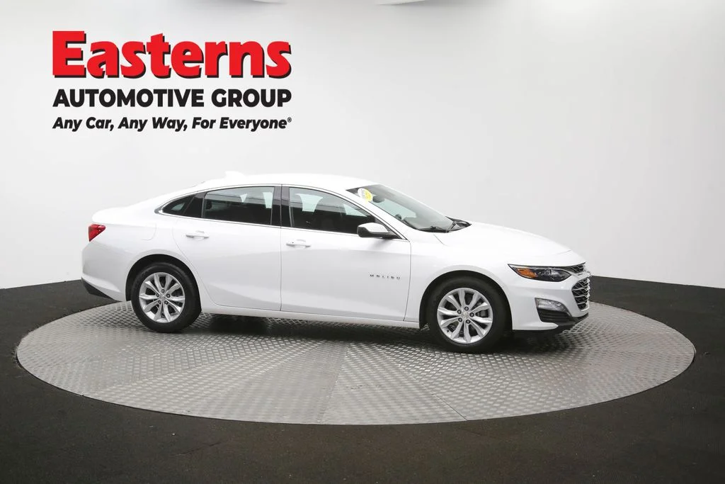 Used 2025 White Chevrolet LT image 47