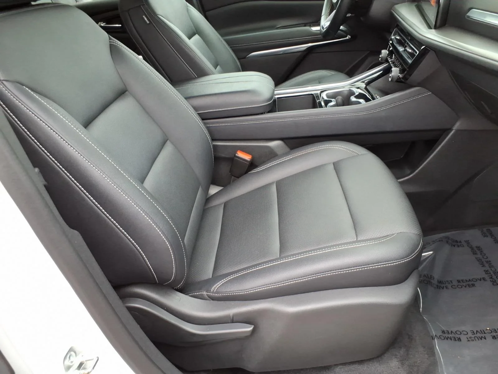Used 2025 Summit White Chevrolet AWD LT image 18