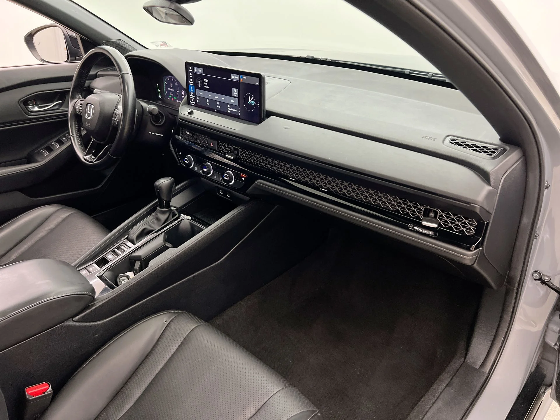 Used 2024 Gray Honda Sport-L image 13