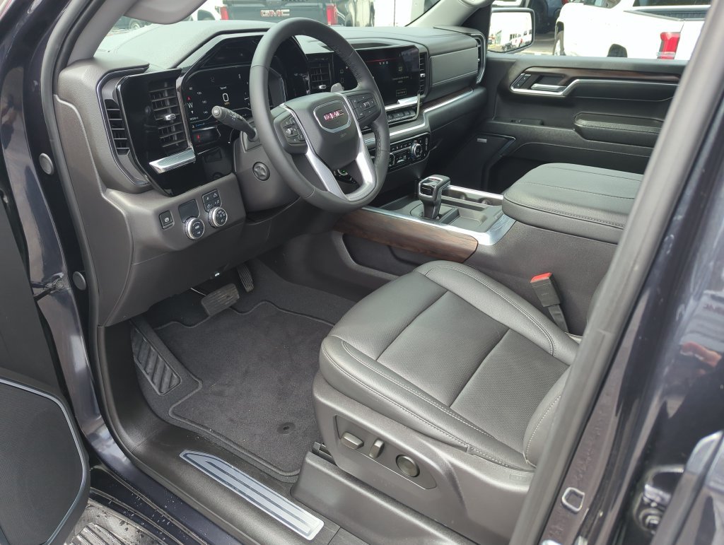 Used 2024 Silver GMC SLT image 10