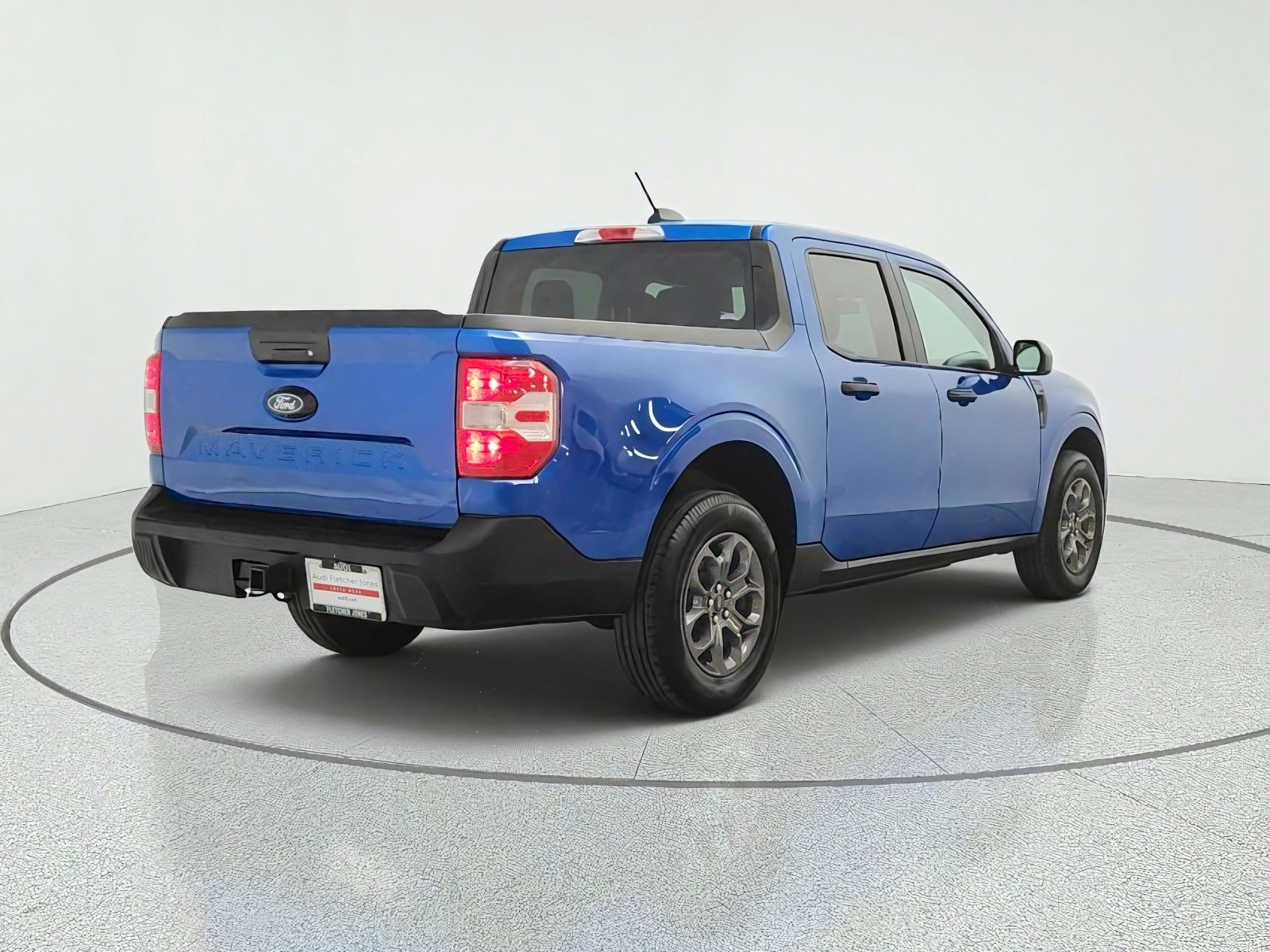 Used 2026 Velocity Blue Ford XLT image 5