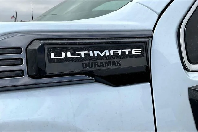 New 2026 Glacier White Tricoat GMC Denali Ultimate image 9