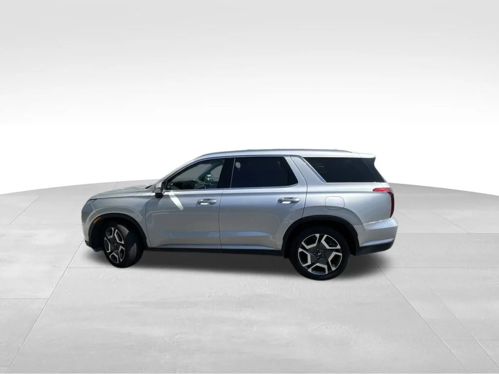 Used 2024 Silver Hyundai SEL image 8