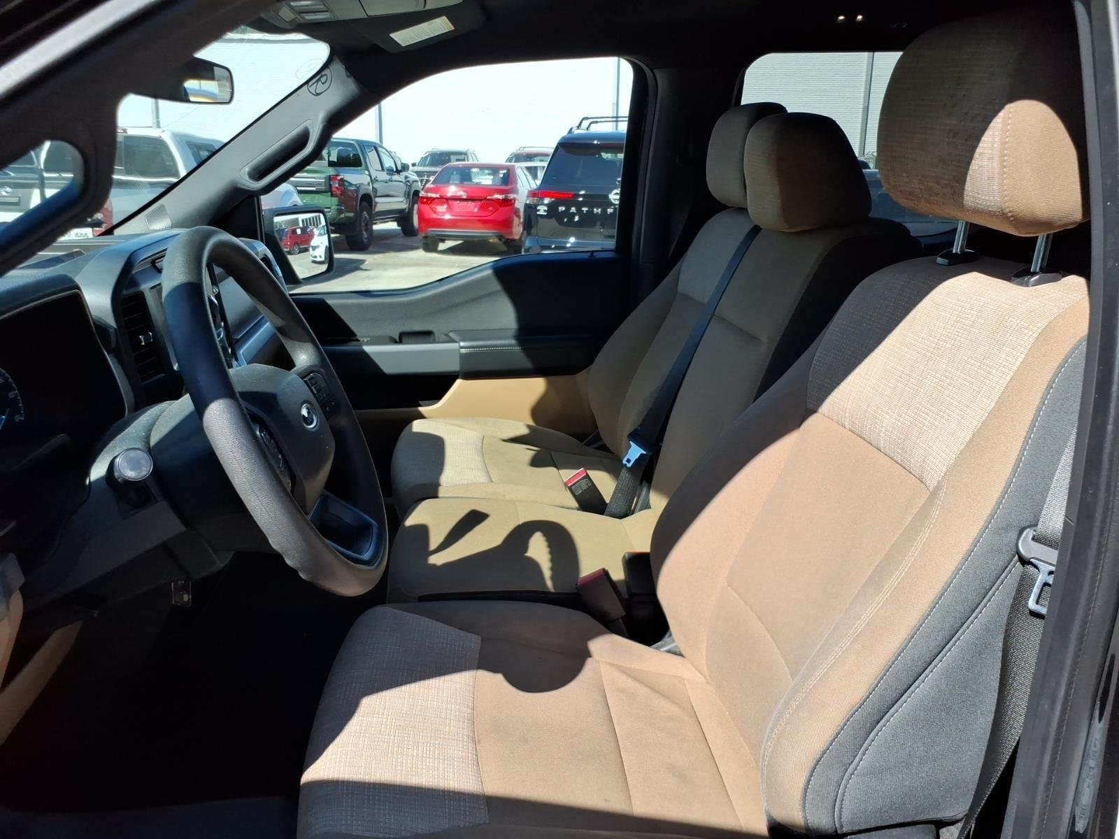 Used 2023 Agate Black Metallic Ford XLT image 12