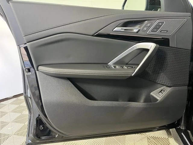 New 2026 Jet Black BMW xDrive28i image 9