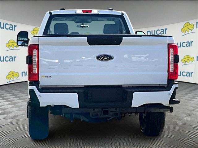 2025 Ford F-350 photo 4