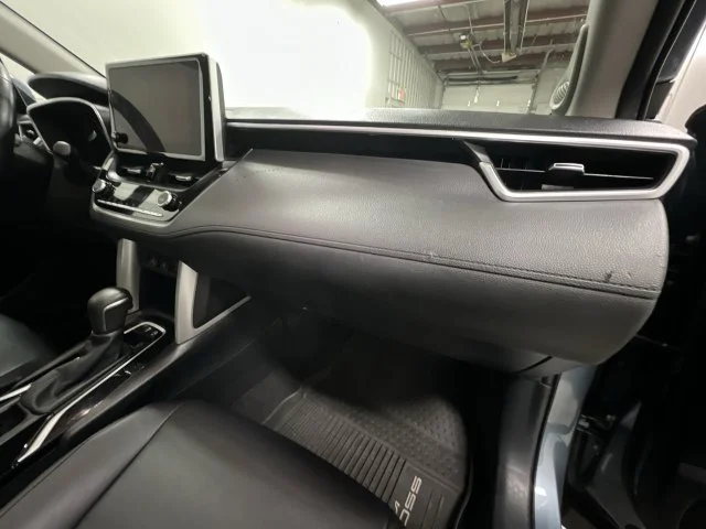 Used 2023  Toyota XLE image 30