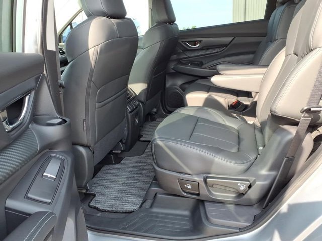 New 2026 ICE SILVER METALLIC Subaru Premium 7-Passenger image 5