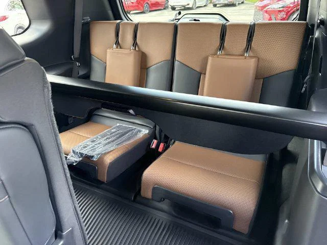 Certified Used 2025 NORI GREEN PEARL Lexus Premium+ image 24