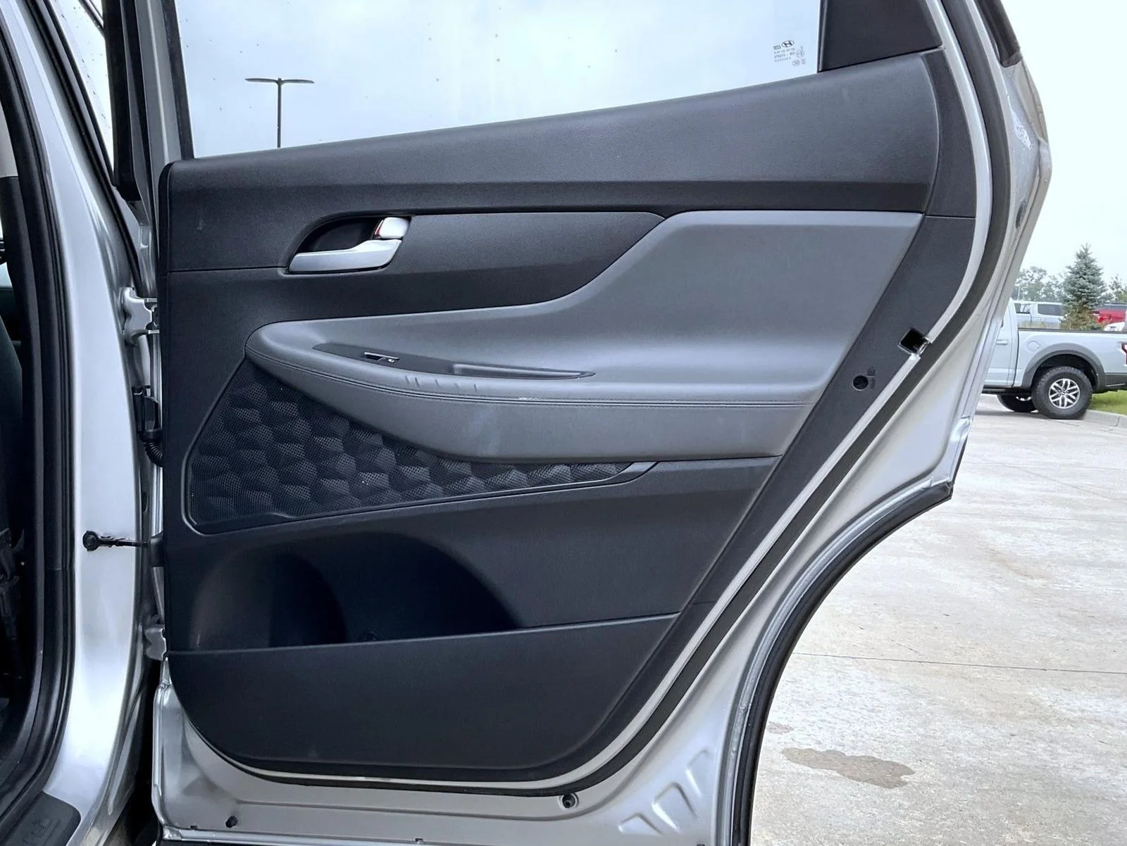 2021 Hyundai Santa Fe SE - Photo 18