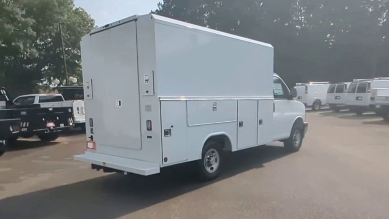 New 2025 Summit White GMC Work Truck image 8