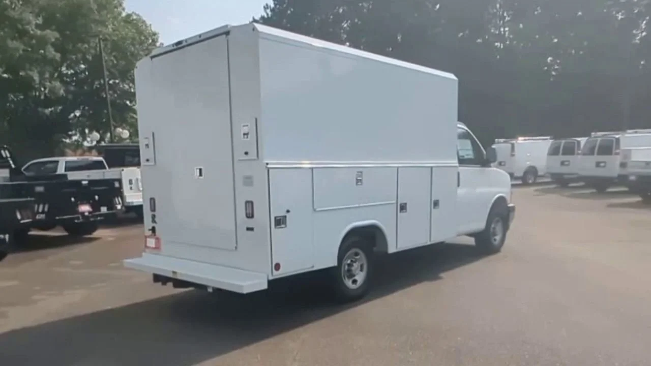 New 2025 Summit White GMC Work Truck image 8
