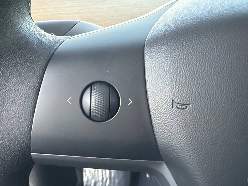 Used 2020  Tesla Standard image 15