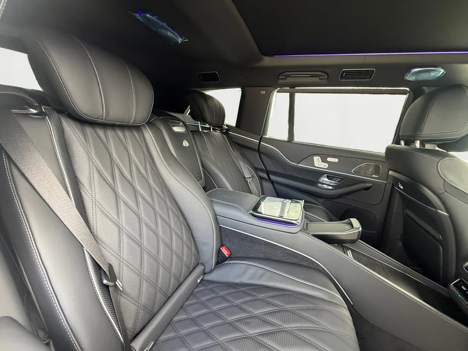 New 2026 Obsidian Mercedes-Benz Maybach GLS 600 image 18