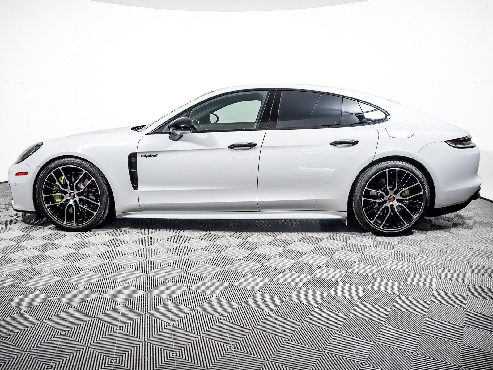 Certified Used 2023 White Porsche 4 E-Hybrid image 2