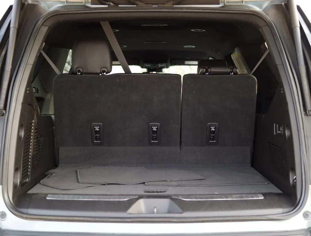 2023 Chevrolet Suburban Premier - Photo 29