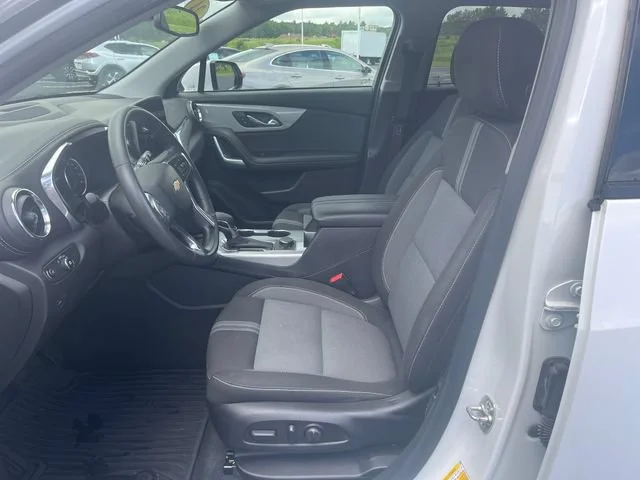 Used 2024 Summit White Chevrolet 2LT image 13