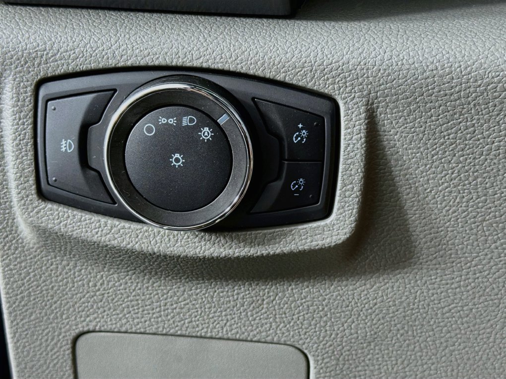 Used 2022 Silver Ford XLT image 15