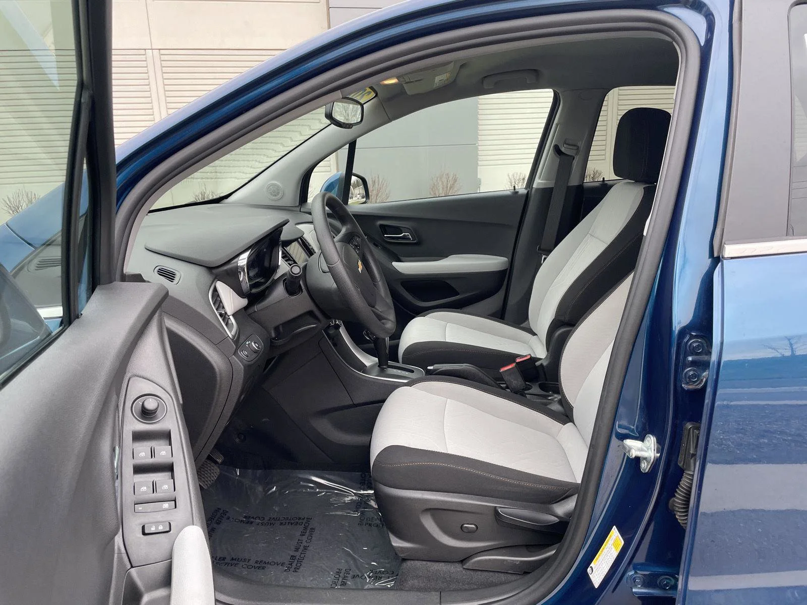 Used 2020 Pacific Blue Metallic Chevrolet LT image 12