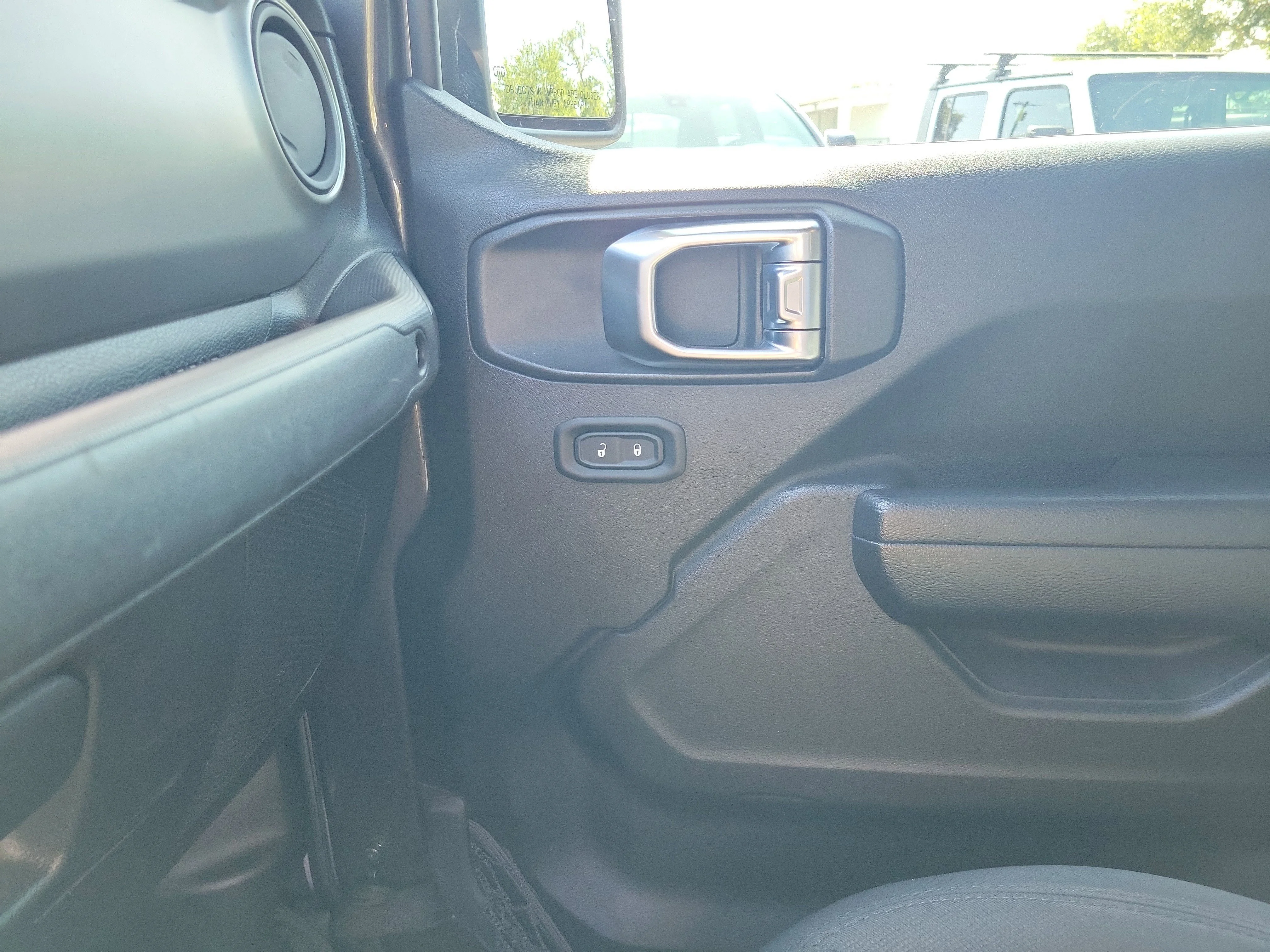 Used 2022 Granite Crystal Metallic Clearcoat Jeep Sport S image 26
