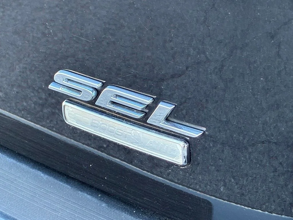 Used 2018 Shadow Black Ford SEL image 46