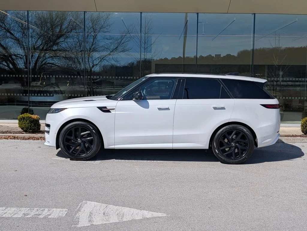 Certified Used 2024 White Land Rover Dynamic SE image 3