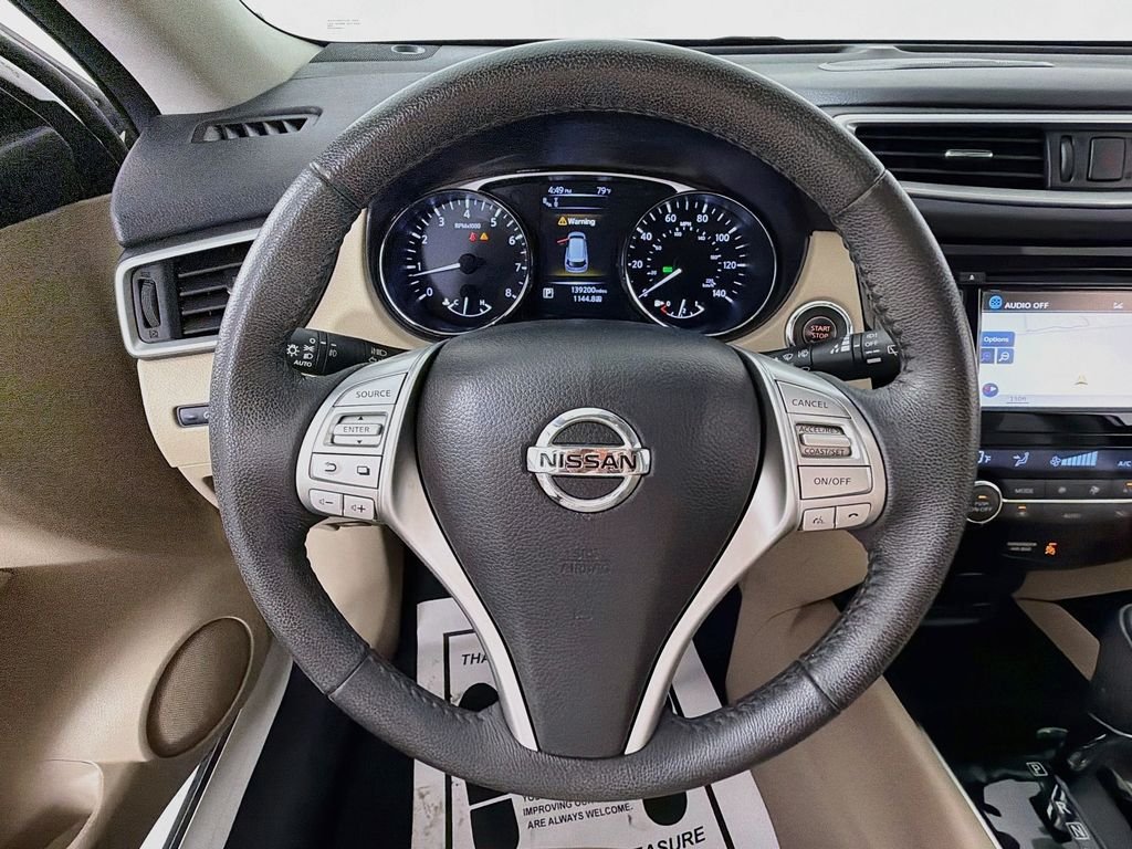 Used 2016 Pearl White Nissan SL image 11
