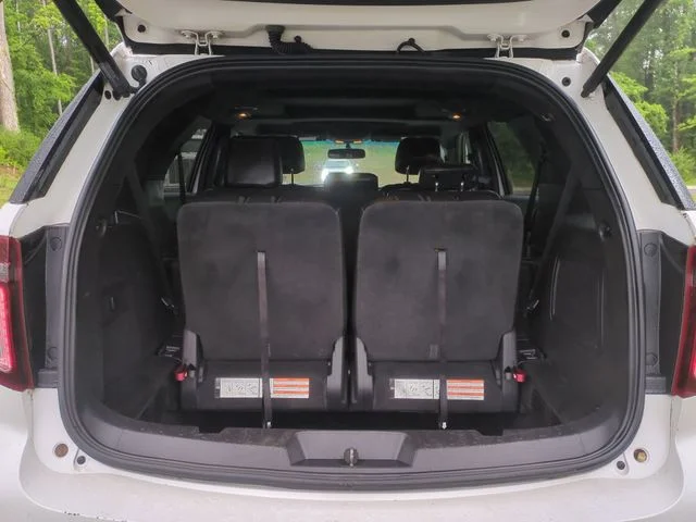 Used 2014 White Ford Sport image 23