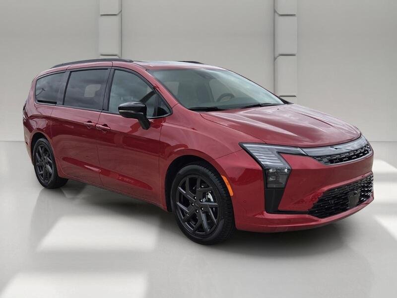 New 2027 Red Hot Pearl-Coat Exterior Paint Chrysler LIMITED FWD image 7
