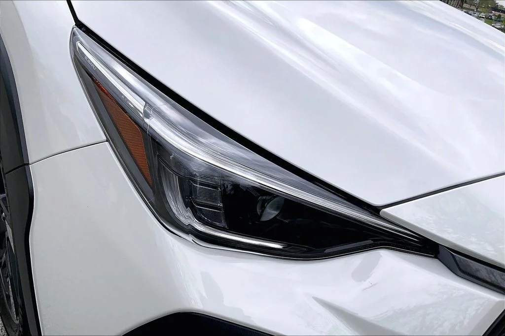 Used 2024 White Subaru Limited image 28