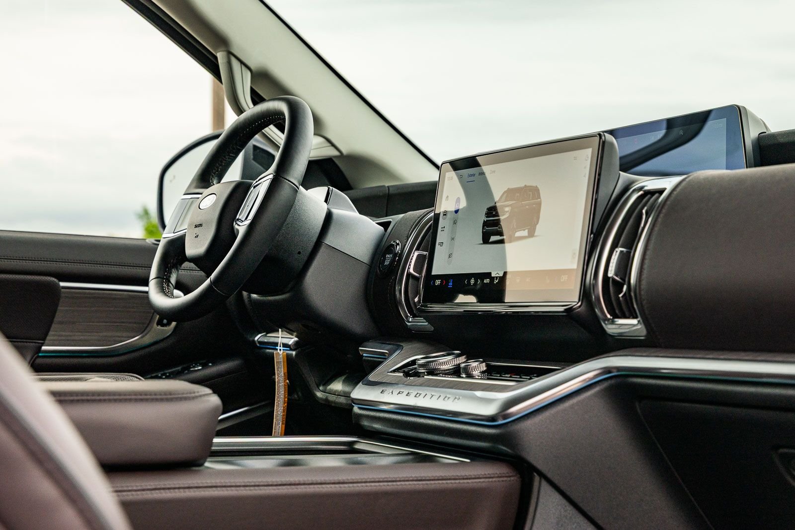 New 2026 Agate Black Metallic Ford Platinum® image 9