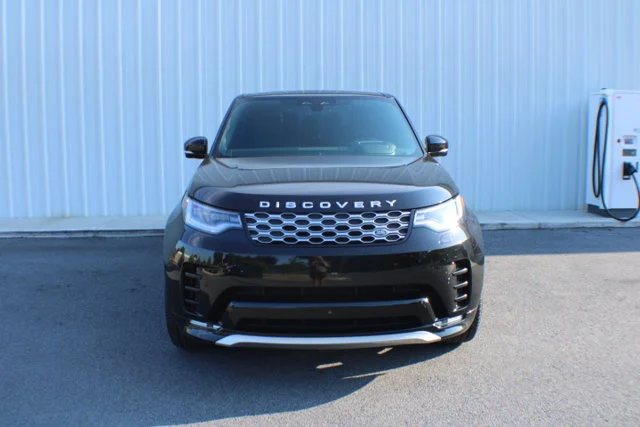 Used 2024 Black Land Rover Metropolitan Edition image 18